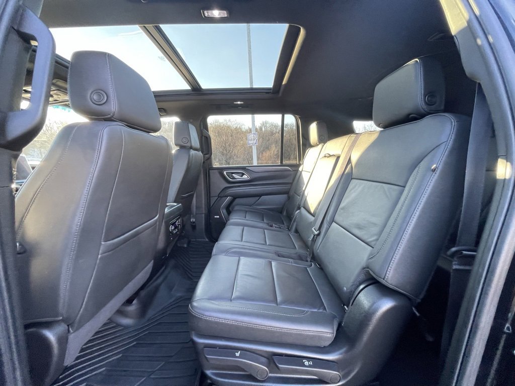 Used 2024 Chevrolet Suburban Z71 w/ Luxury Package image 26