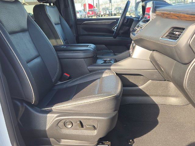 Used 2024 Chevrolet Suburban Premier AWD/4WD image 6