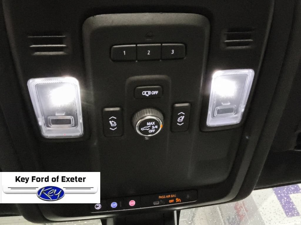 Used 2022 Chevrolet Tahoe Z71 w/ Z71 Off-Road Package AWD/4WD image 47