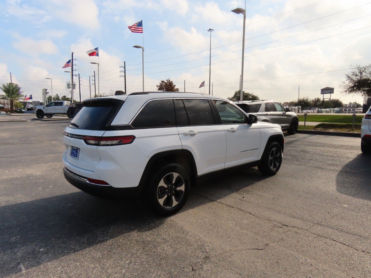 Used 2022 Jeep Grand Cherokee Limited 4xe w/ Luxury Tech Group II image 9