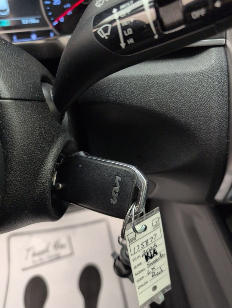 Used 2023 Kia Sorento LX image 45
