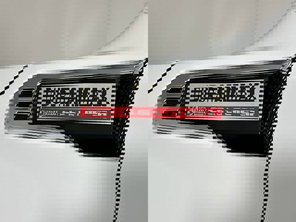 Used 2024 GMC Sierra 2500 SLT w/ SLT Premium Package image 10