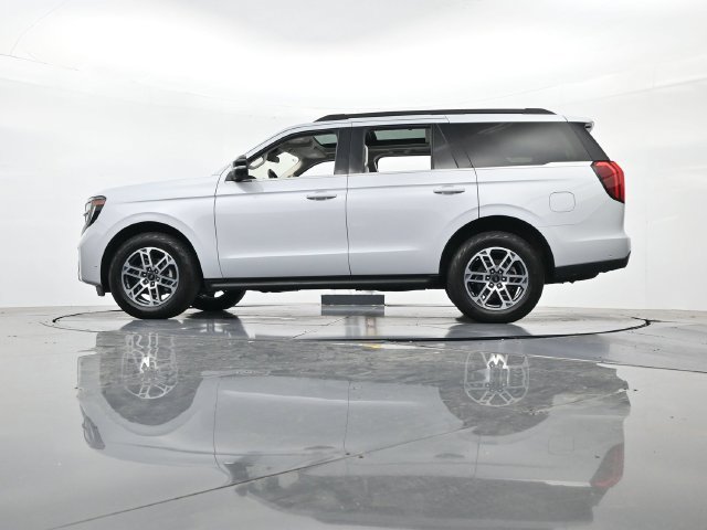 Certified 2025 Ford Expedition Active AWD/4WD image 42