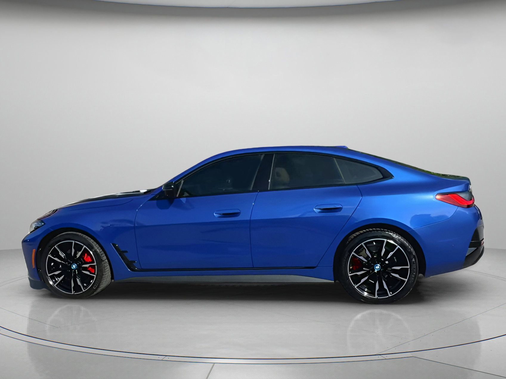 Used 2023 BMW i4 M50 image 10