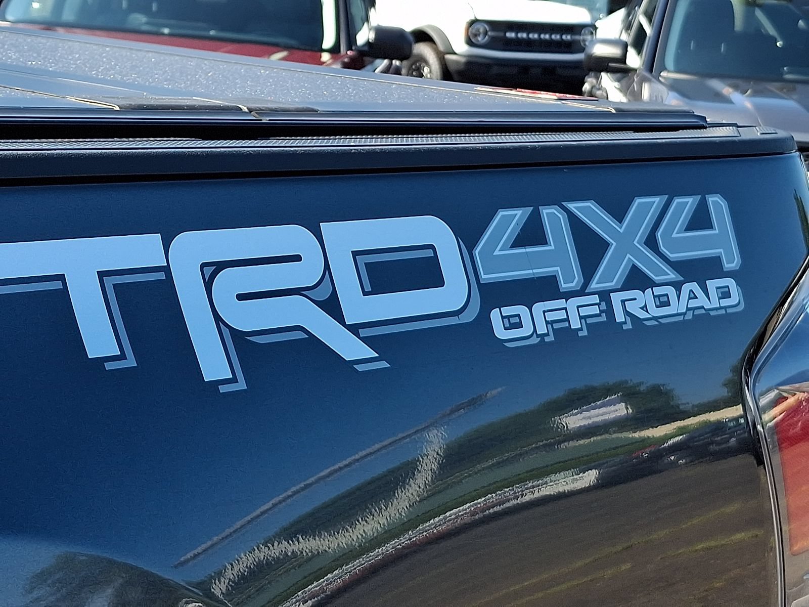 Used 2022 Toyota Tacoma TRD Off-Road AWD/4WD image 30