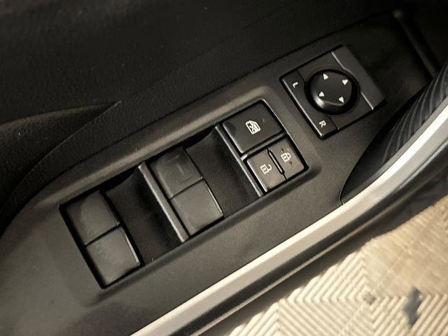 Used 2020 Toyota RAV4 XLE FWD image 16