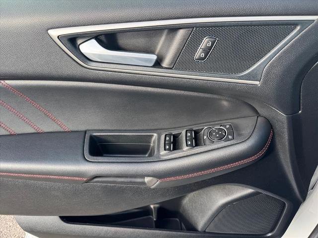 Certified 2024 Ford Edge ST-Line w/ Cargo Accessory Package image 23