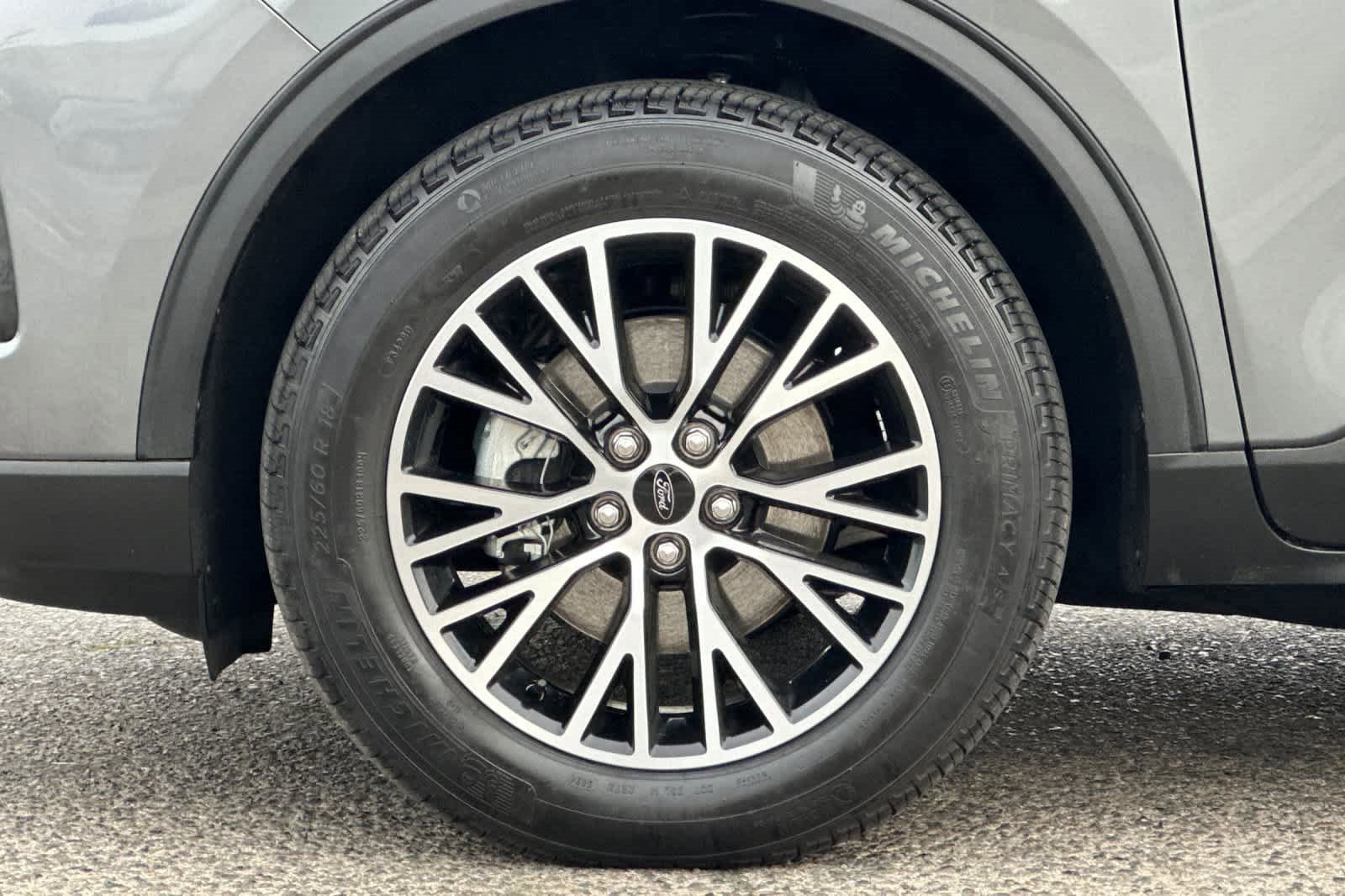 Certified 2025 Ford Escape SE w/ PHEV Premium Package image 27