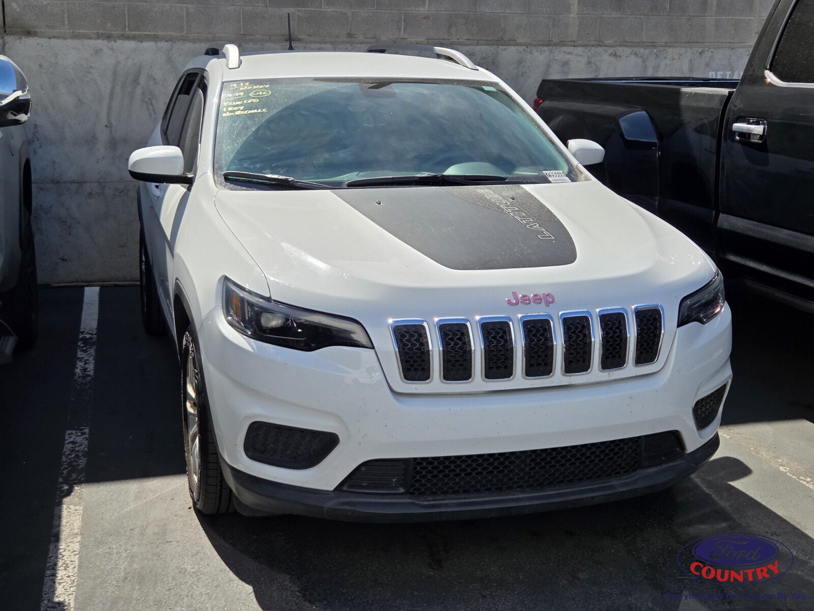 Used 2020 Jeep Cherokee Latitude FWD image 1