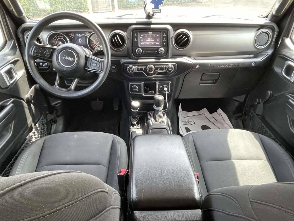 Used 2018 Jeep Wrangler Unlimited Sport AWD/4WD image 11
