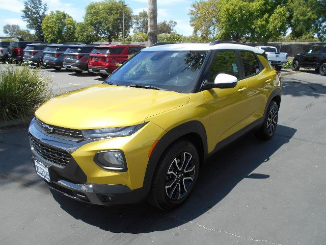 Used 2023 Chevrolet TrailBlazer ACTIV w/ Sun and Liftgate Package FWD image 1