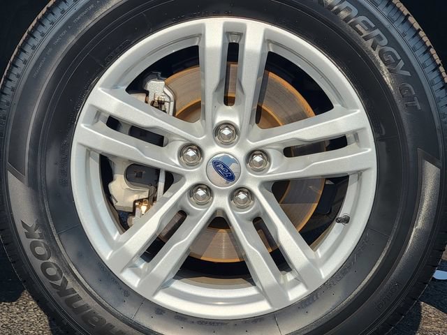 Certified 2023 Ford Explorer XLT w/ Equipment Group 202A AWD/4WD image 17
