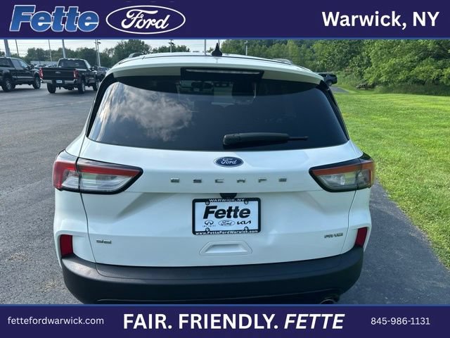 Certified 2022 Ford Escape SE w/ SE Sport Appearance Package AWD/4WD image 9