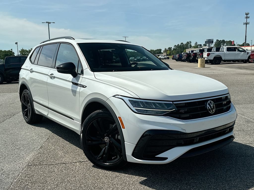 Used 2024 Volkswagen Tiguan SE R-Line