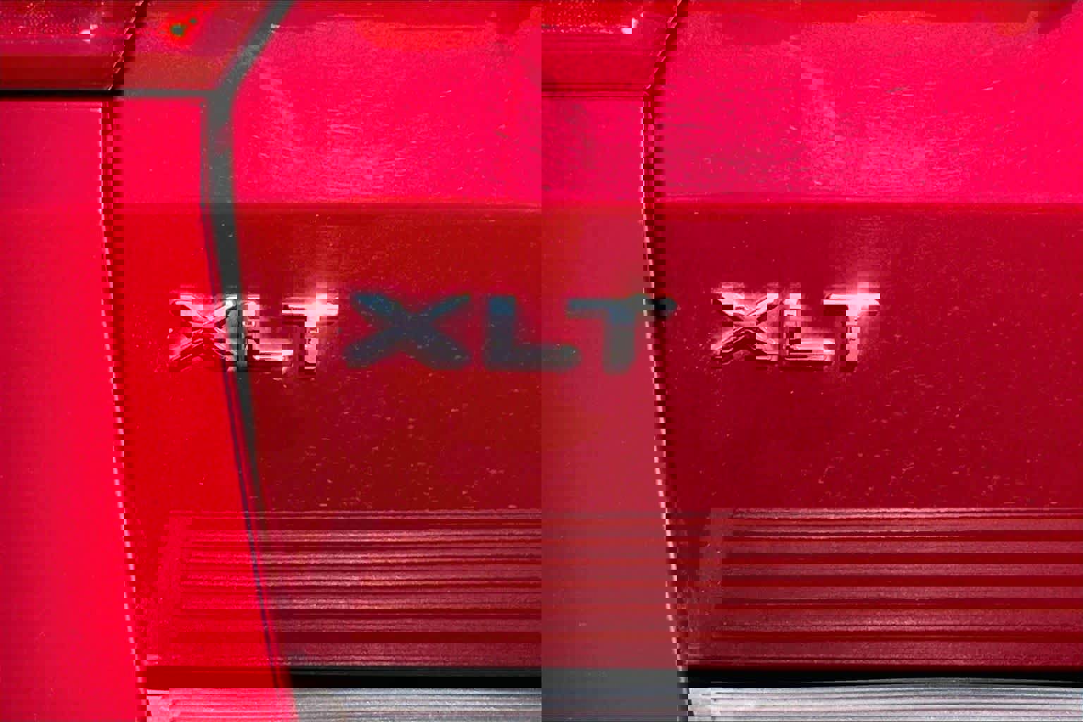 Certified 2019 Ford Expedition XLT w/ Equipment Group 202A image 30