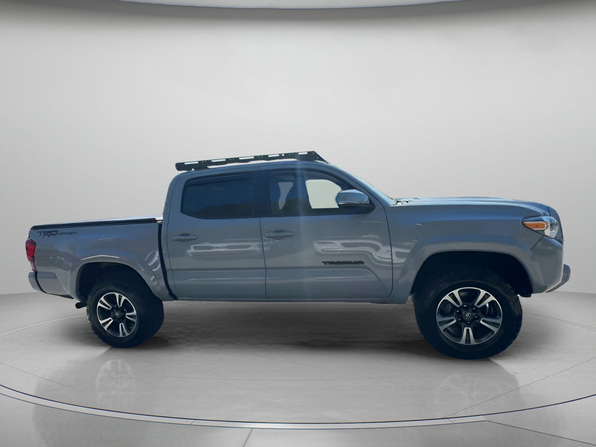 Used 2019 Toyota Tacoma TRD Sport image 33