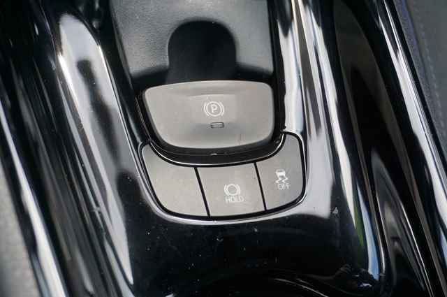 Used 2020 Toyota C-HR XLE image 18
