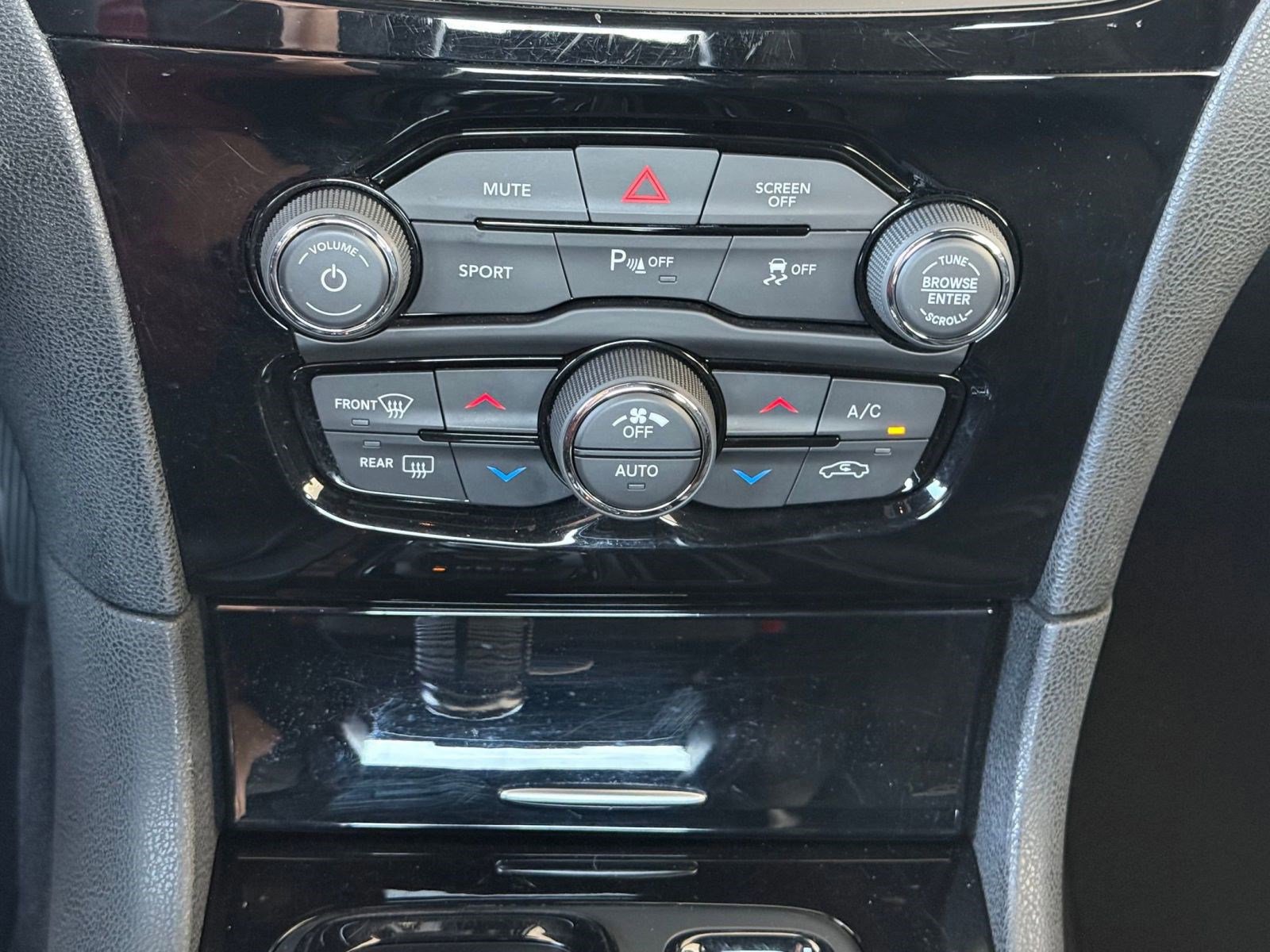 Used 2023 Chrysler 300 S image 19