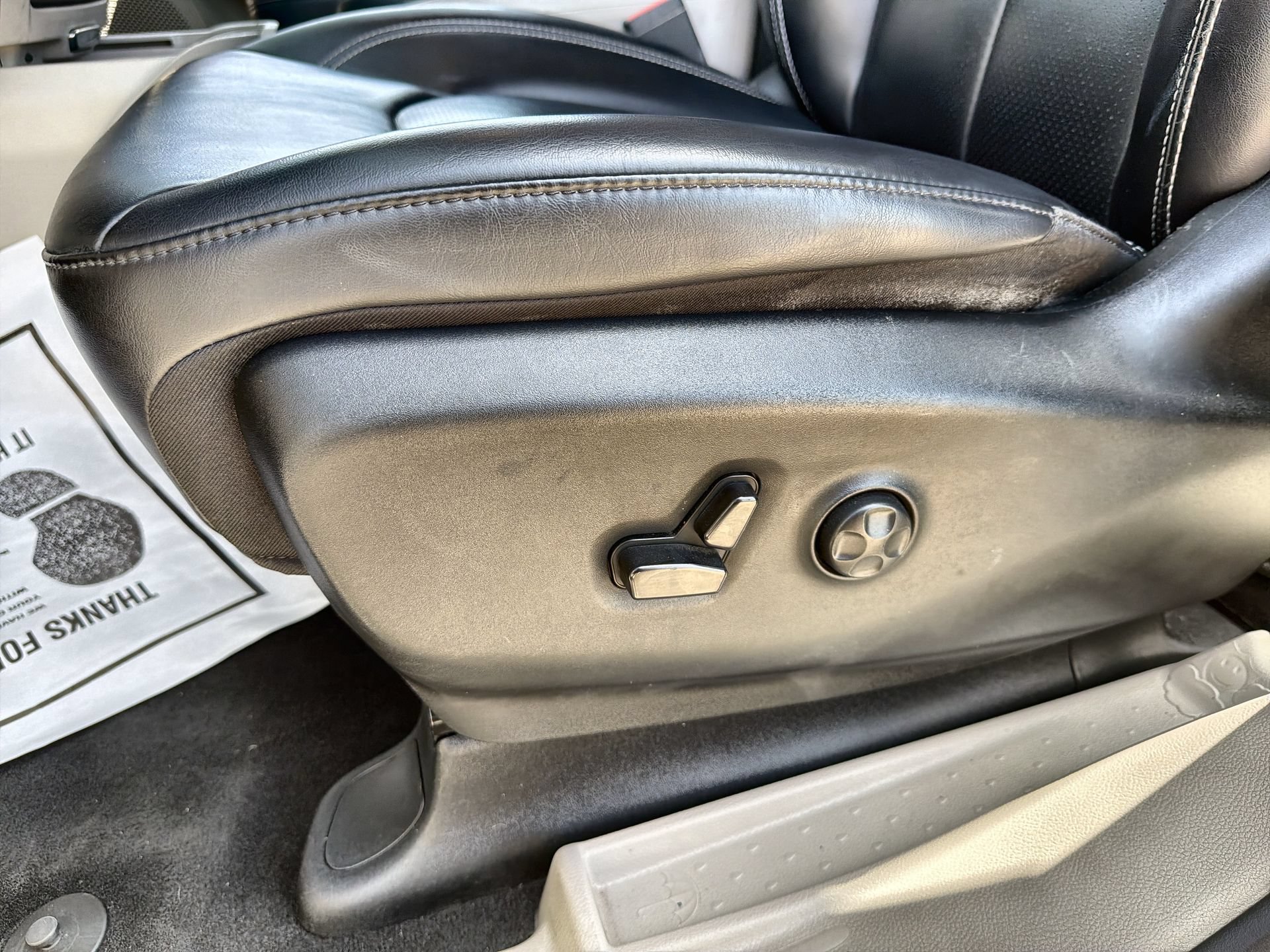 Used 2023 Chrysler Pacifica Touring-L FWD image 12