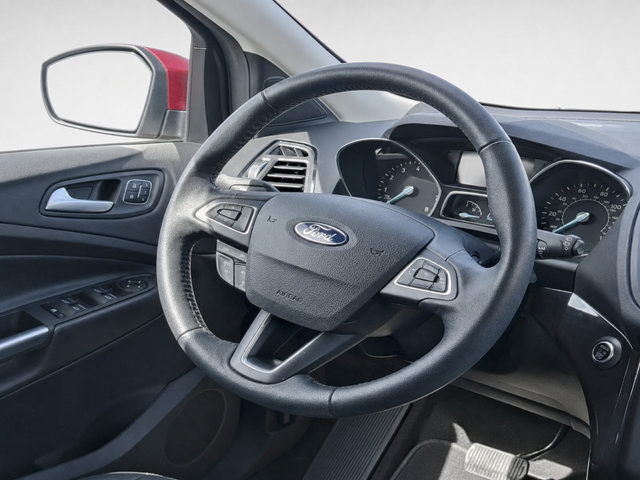 Certified 2019 Ford Escape Titanium AWD/4WD image 17