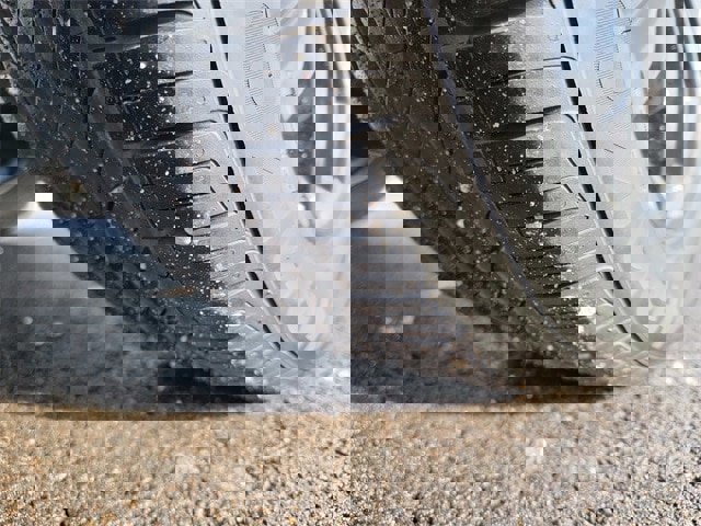 Certified 2024 Ford Edge SE w/ Black Appearance Package image 18