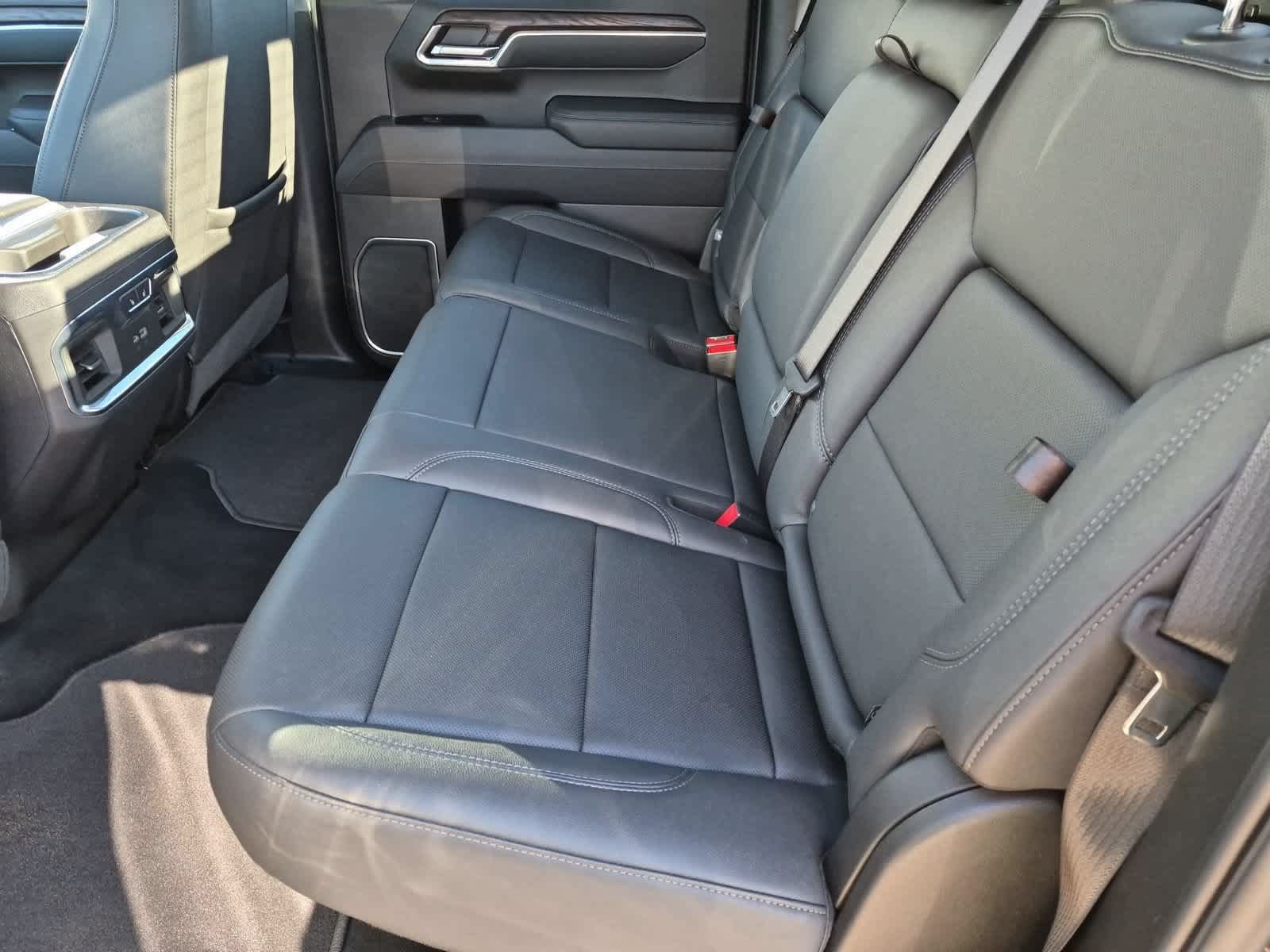 Used 2025 GMC Sierra 1500 SLT w/ SLT Premium Package AWD/4WD image 19