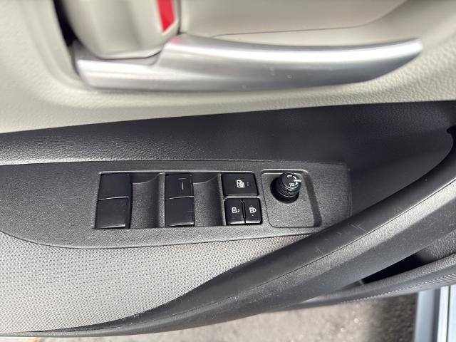 Used 2021 Toyota Corolla LE image 12