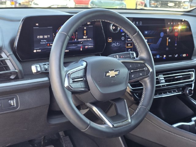 Used 2024 Chevrolet Traverse LS FWD image 28
