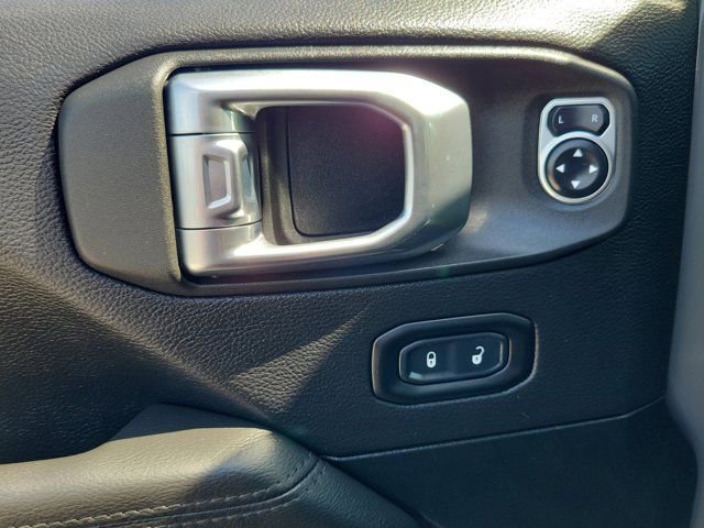 Used 2021 Jeep Wrangler Unlimited Sahara image 20