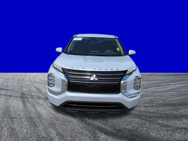 Used 2023 Mitsubishi Outlander ES FWD image 8