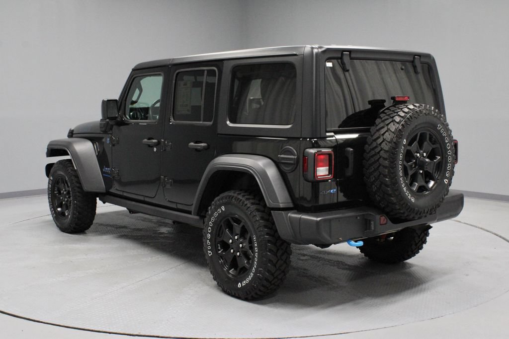 Used 2023 Jeep Wrangler Unlimited w/ Cold Weather Group AWD/4WD image 9