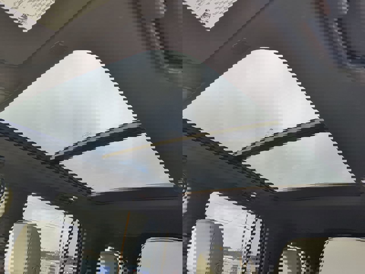 Used 2023 GMC Yukon SLT image 18