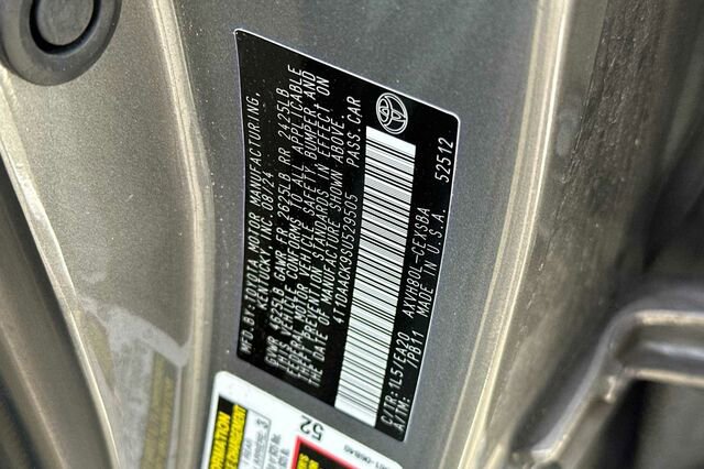Used 2025 Toyota Camry SE image 23