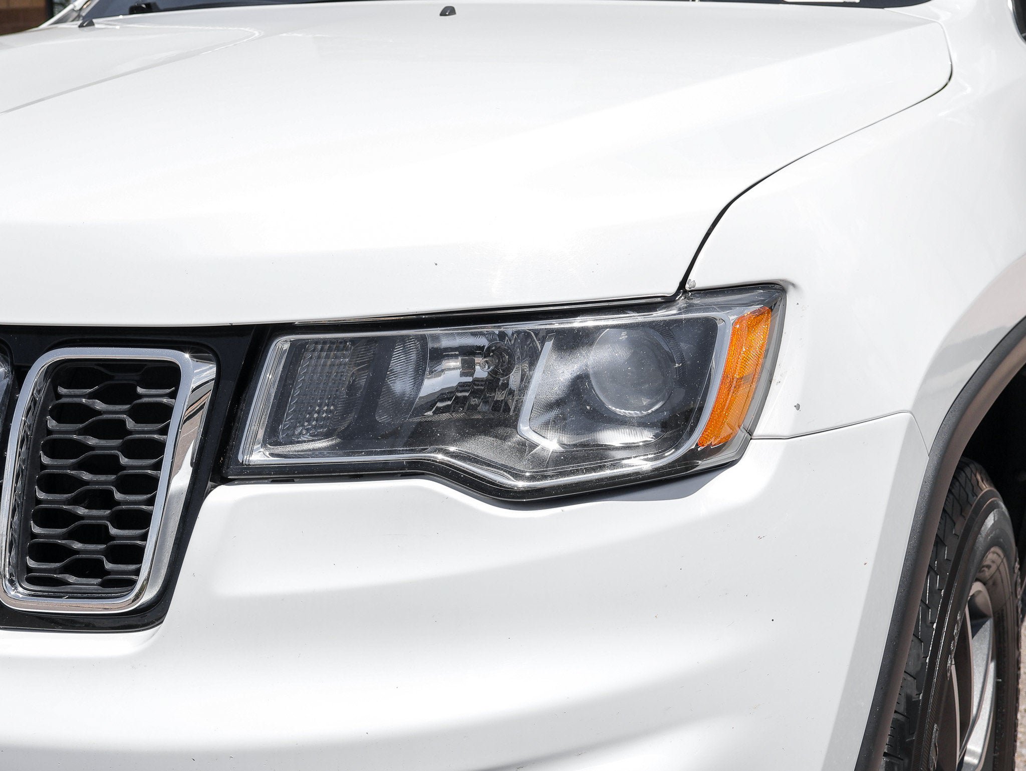 Used 2022 Jeep Grand Cherokee Limited AWD/4WD image 14