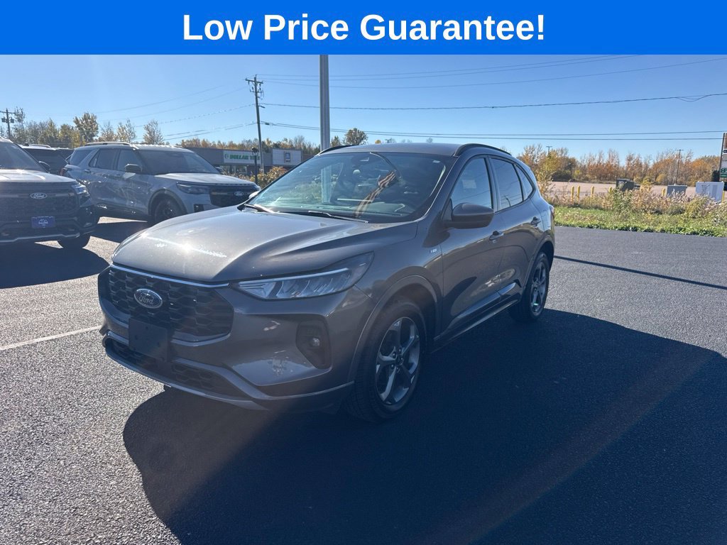 Certified 2023 Ford Escape ST-Line Select w/ Tech Pack #1 AWD/4WD image 4