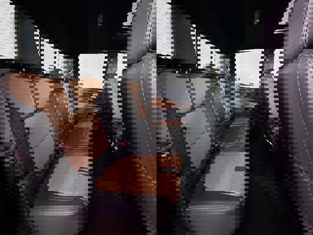 Used 2021 Chevrolet Silverado 1500 High Country w/ Technology Package image 33