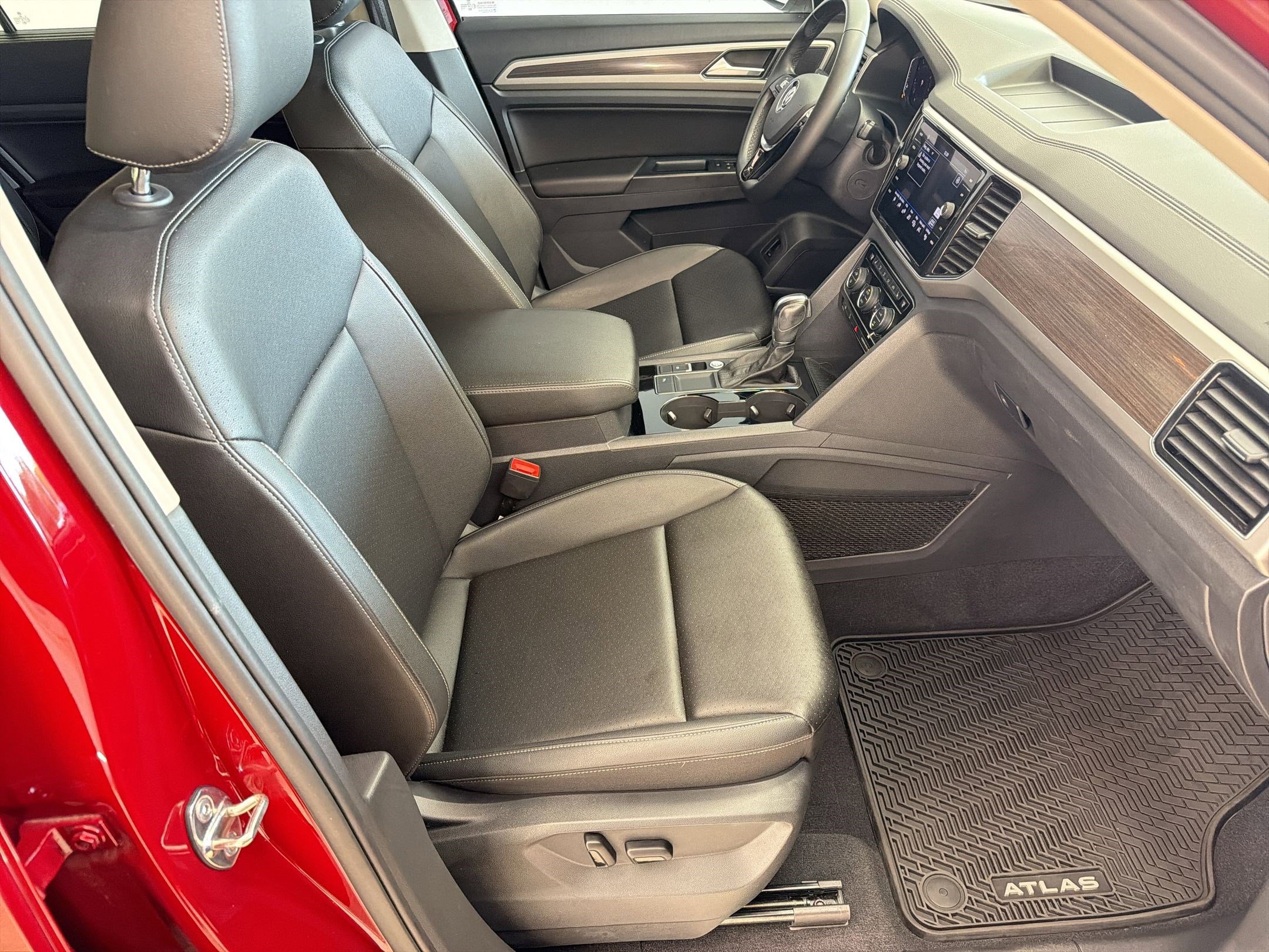 Used 2019 Volkswagen Atlas SEL FWD image 30