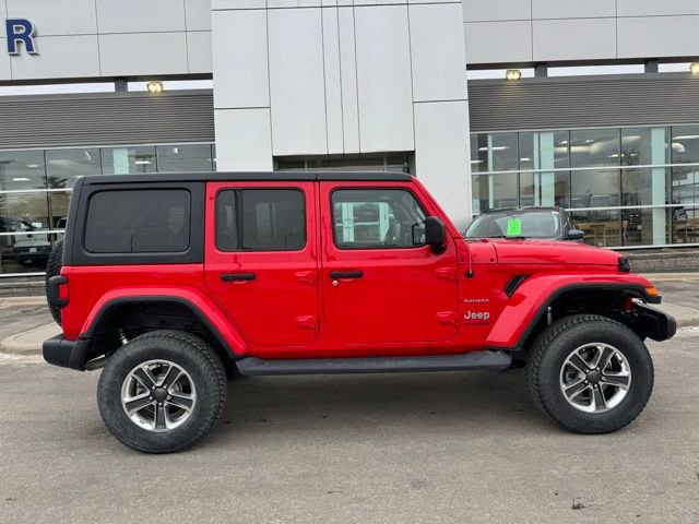 Used 2018 Jeep Wrangler Unlimited Sahara w/ Cold Weather Group image 5