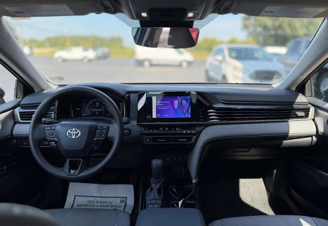 Used 2025 Toyota Camry LE FWD image 13