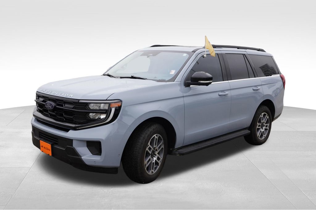Certified 2025 Ford Expedition Active AWD/4WD image 11
