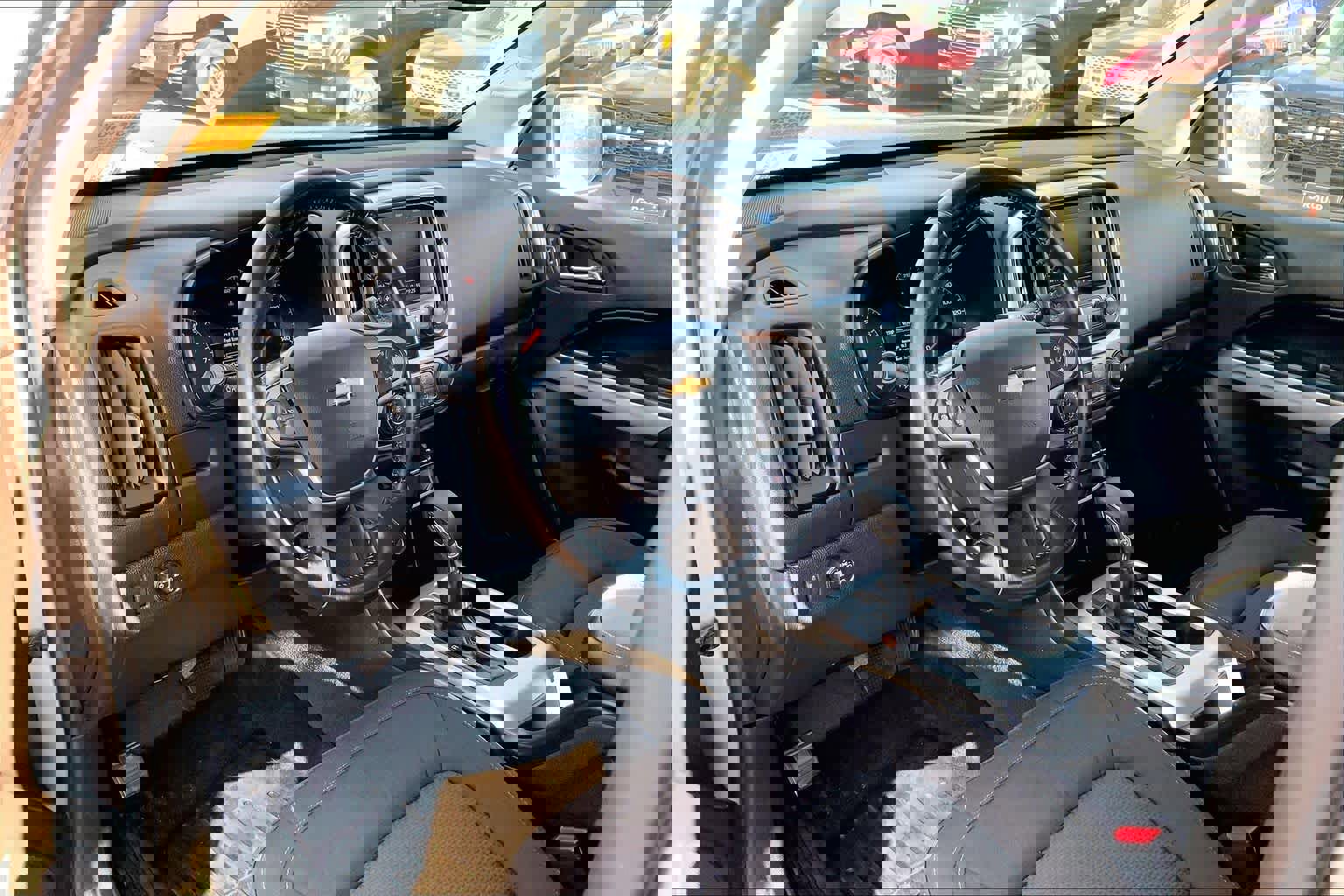 Used 2022 Chevrolet Colorado LT w/ LT Convenience Package image 16