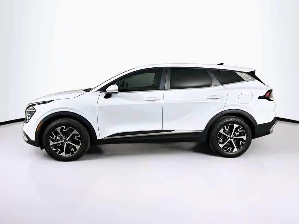 Used 2025 Kia Sportage EX FWD image 2