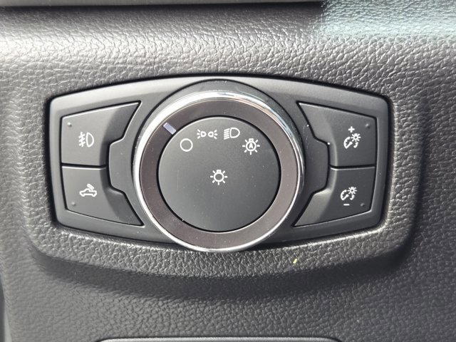 Certified 2018 Ford F150 Platinum w/ Equipment Group 701A Luxury image 18