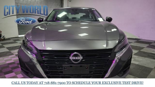 Used 2025 Nissan Altima 2.5 S FWD image 9