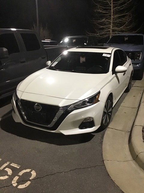 Used 2019 Nissan Altima 2.5 SV image 1