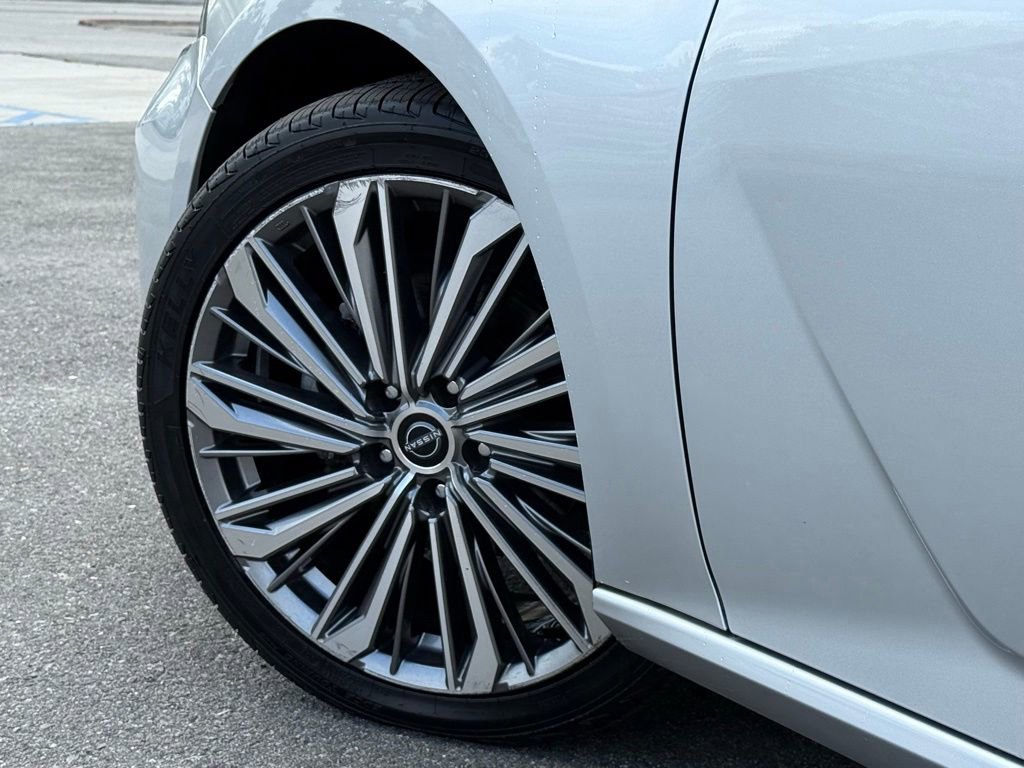 Used 2023 Nissan Altima 2.5 SL FWD image 18