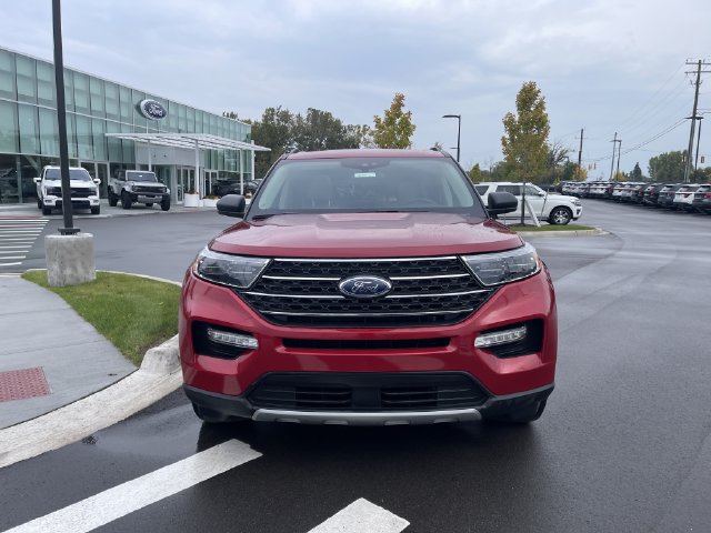 Certified 2023 Ford Explorer XLT w/ Equipment Group 202A AWD/4WD image 8