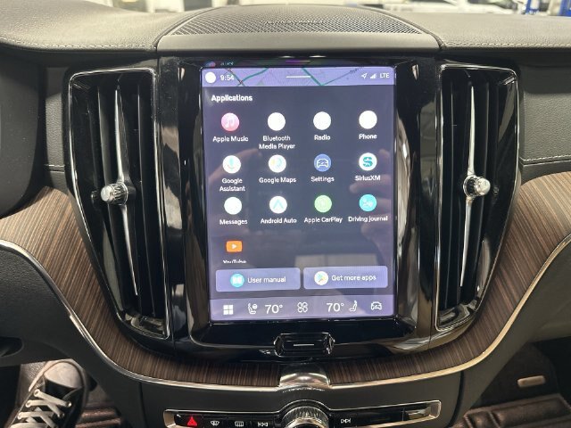 Used 2022 Volvo XC60 B5 Inscription AWD/4WD image 16