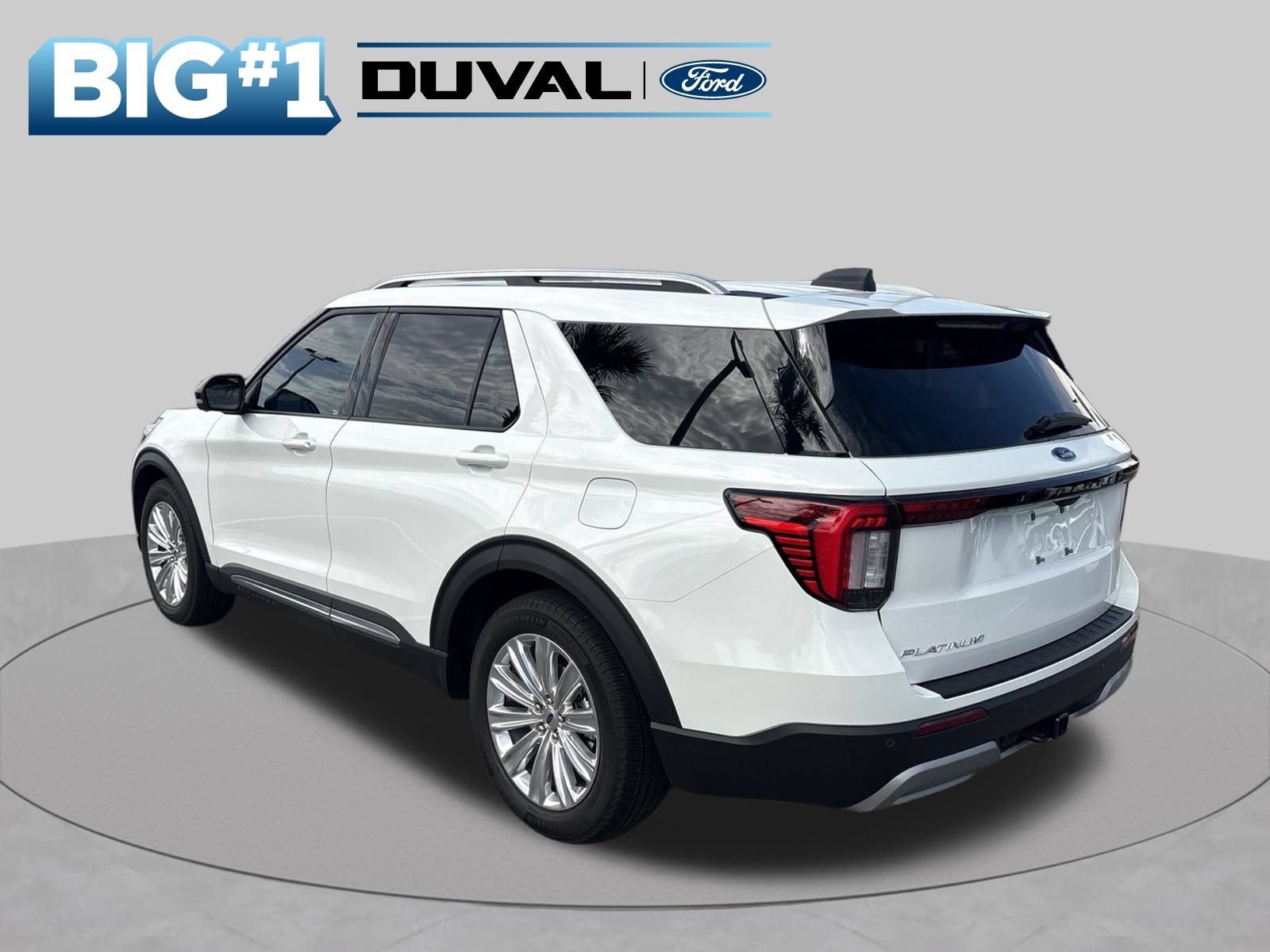 Certified 2025 Ford Explorer Platinum RWD image 4