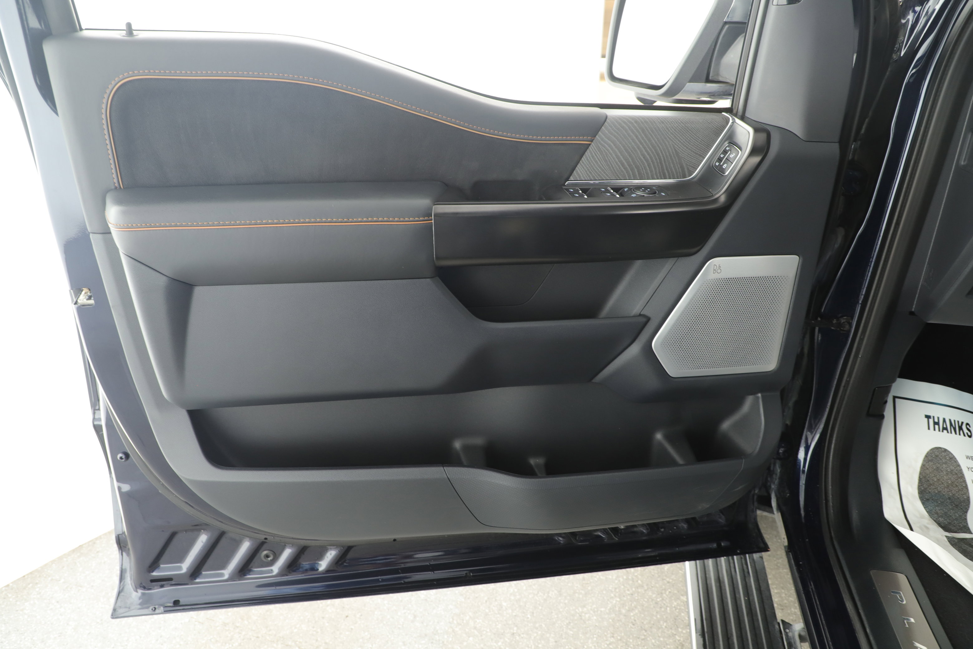 Certified 2023 Ford F150 Platinum w/ Equipment Group 701A High image 9